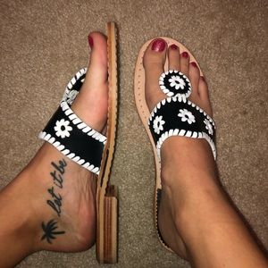 Jack Rogers Black&White